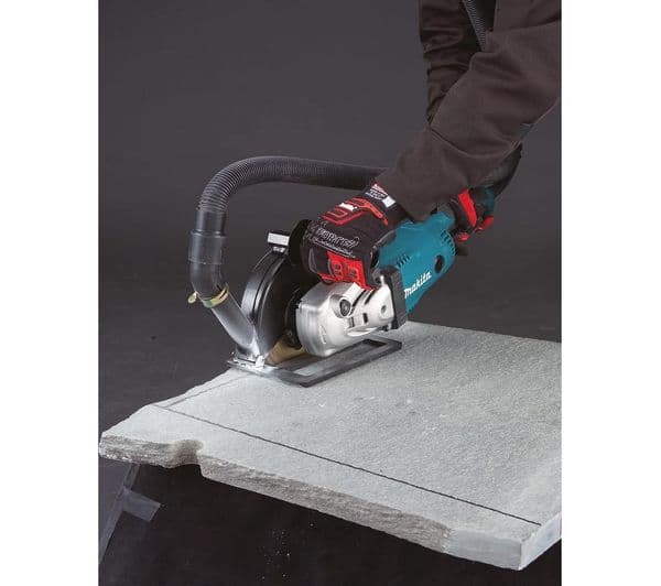 MAKITA GA9020KD/2 230 mm Angle Grinder - Black, blue & silver - Image 4