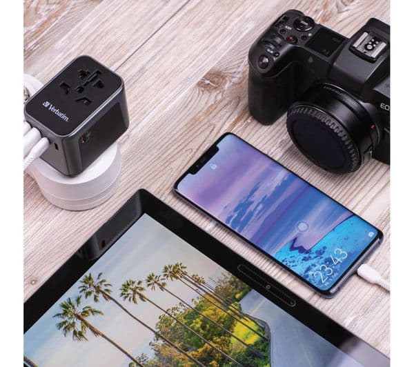VERBATIM UTA-03 Universal USB Travel Adapter - Image 6