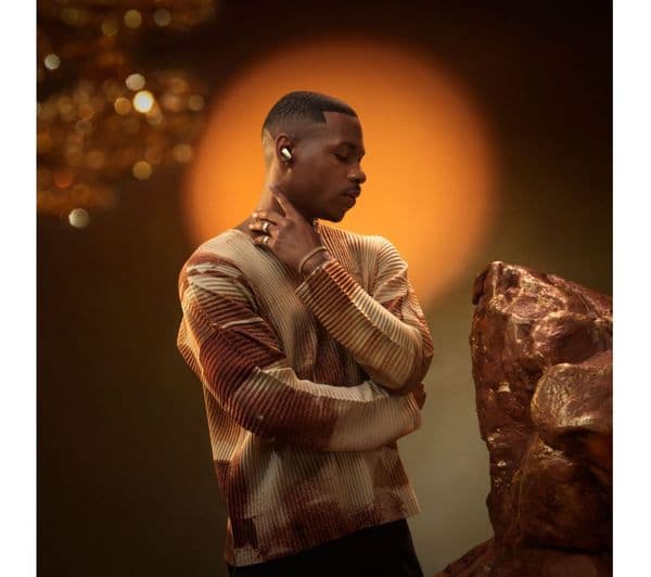 BOSE QuietComfort Ultra 2nd Gen Earbuds Desert Gold - Image 3