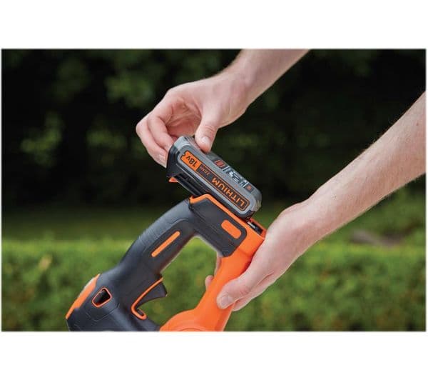 BLACK + DECKER Strimmer GTC18452PC Cordless Hedge Trimmer with 1 Battery - Image 3
