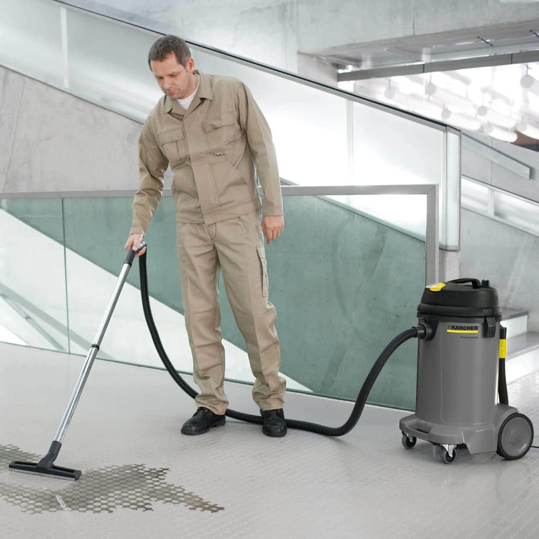 Kärcher NT 48/1 Wet & Dry Vacuum Cleaner 48L 1380W Commercial Industrial Vacuum - Black/Grey - Image 2