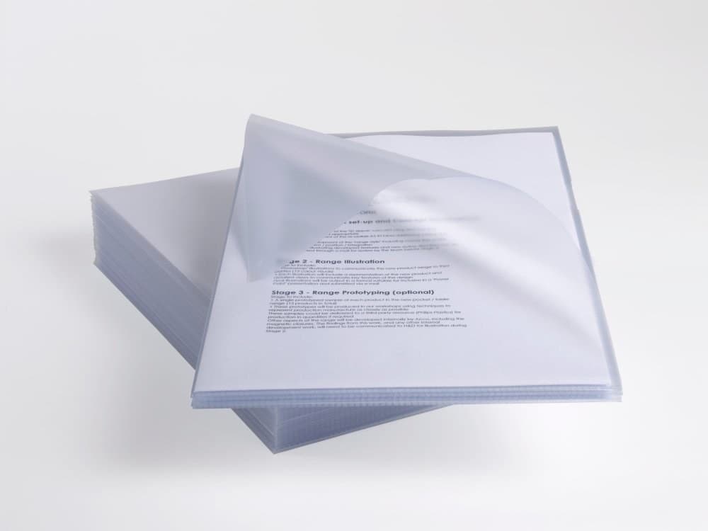 Rexel Anti-Slip A4 Folders Clear (25) - Image 2