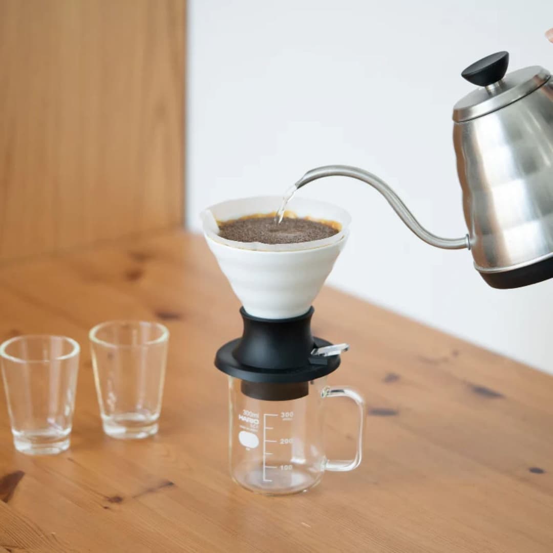 HARIO V60 Ceramic Immersion Dripper Switch SSDC-200-W - White - Image 2