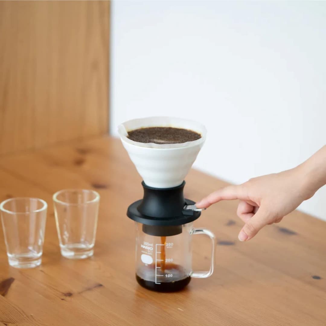 HARIO V60 Ceramic Immersion Dripper Switch SSDC-200-W - White - Image 3