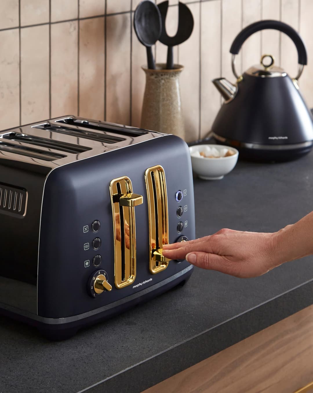 Morphy Richards Accents 4 Slice Toaster - Navy - Image 4