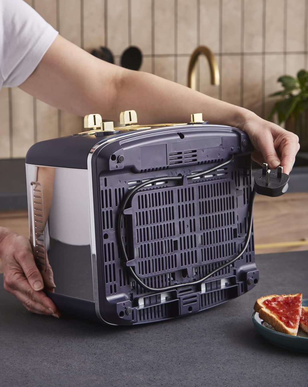 Morphy Richards Accents 4 Slice Toaster - Navy - Image 8