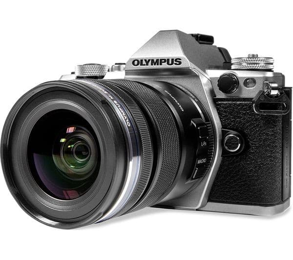 Olympus OM-D E-M5 Mark II Mirrorless Camera with M.Zuiko 12-50mm f/3.5-6.3 Lens - Silver - Image 6