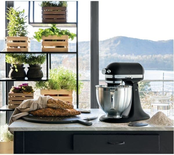 KitchenAid Artisan 4.8L Stand Mixer Black - Image 3