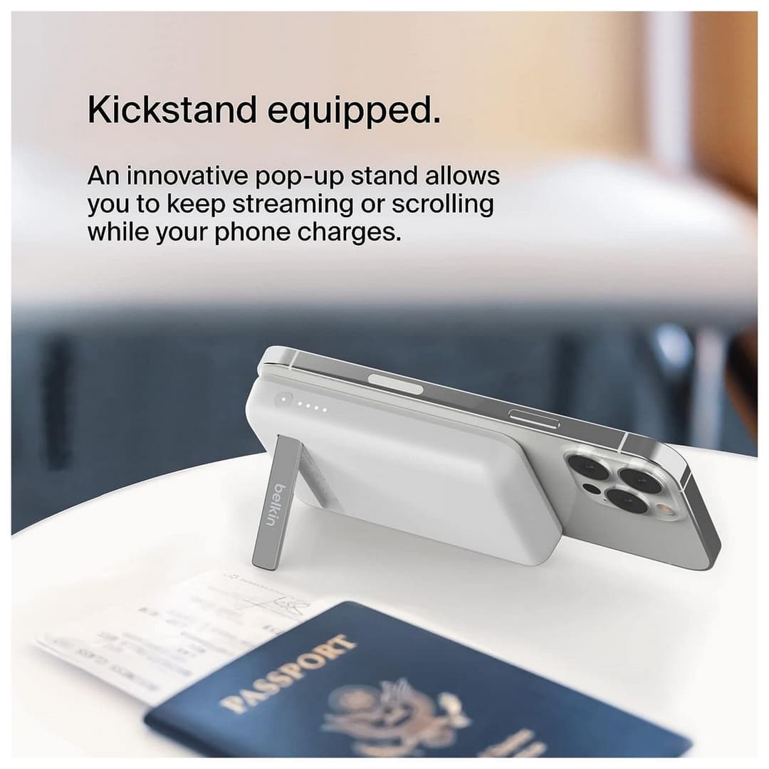 Belkin 5,000mAh MagSafe Compatible Powerbank & Stand - White - Image 3