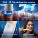 Oral-B iO2 Electric Toothbrush with Travel Case Pink thumbnail 4