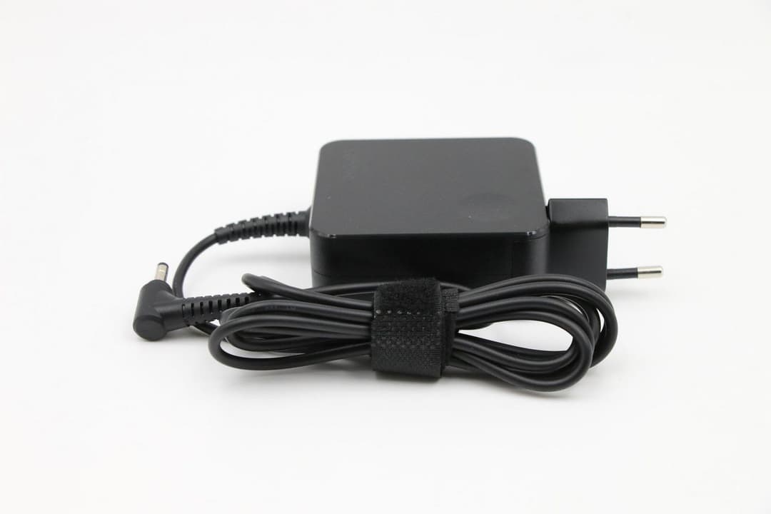 AC Adapter (20V 3.25A) - Image 1