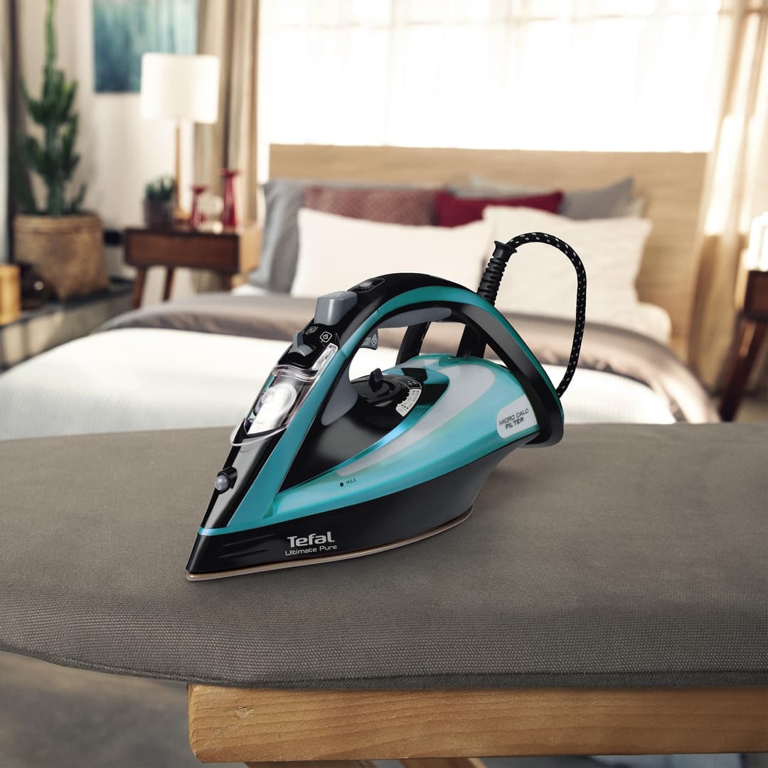 Tefal Ultimate Pure FV9844 Steam Iron - Black/Blue - Image 6