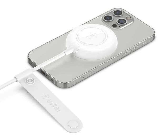 BELKIN WIA005btWH Wireless Charging Pad with MagSafe