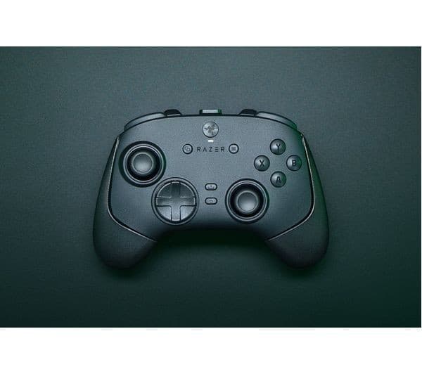 Razer Wolverine V3 Pro 8K PC Wireless Gaming Controller - Black - Image 2