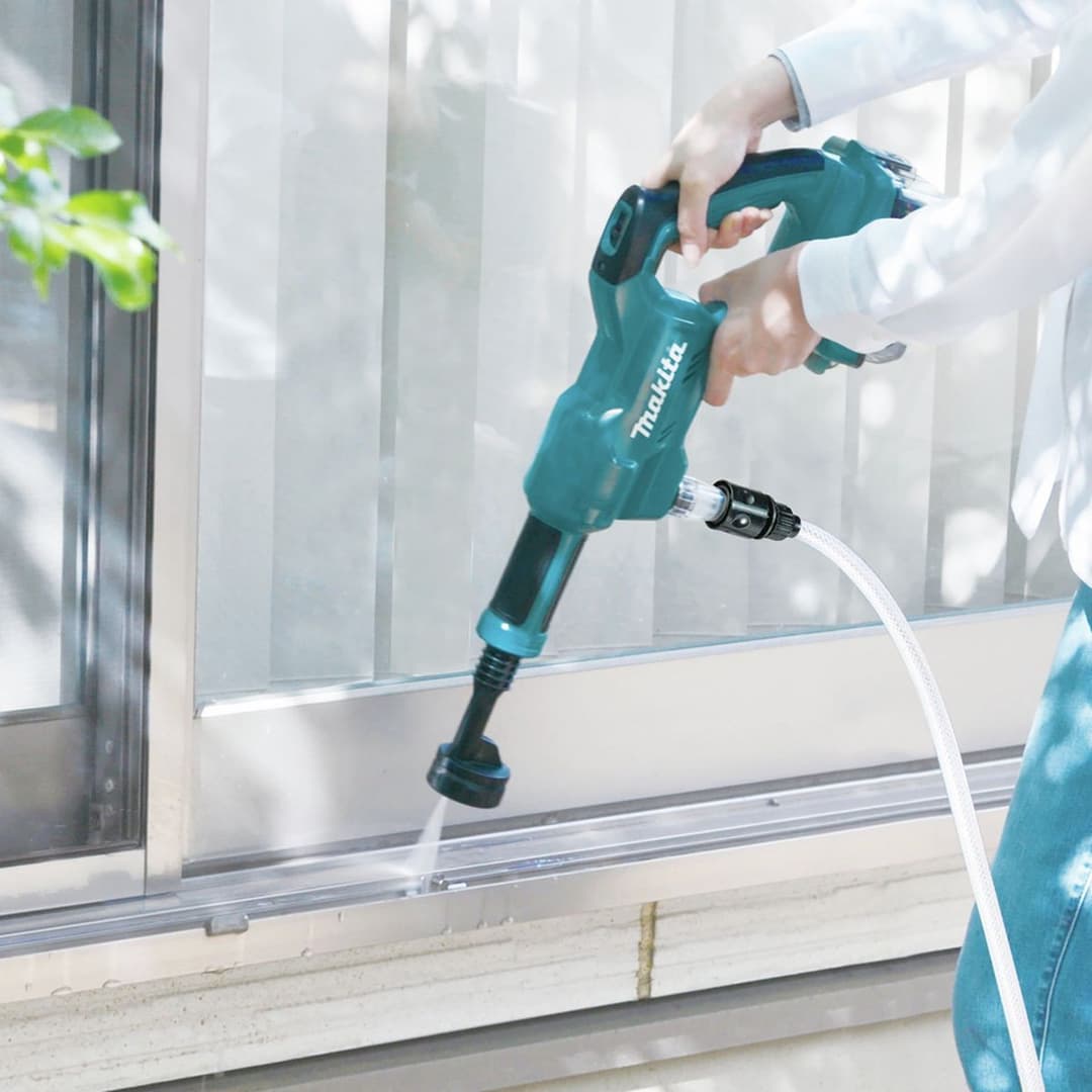 Makita Trigger Lock Cordless Pressure Washer - 18V - Image 10
