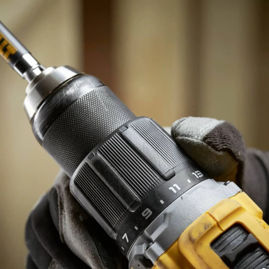 DEWALT DCD789P2T-GB 18V XR Brushless Cordless Combi Drill 2 x 5.0Ah Batteries - Yellow & Black - Image 2