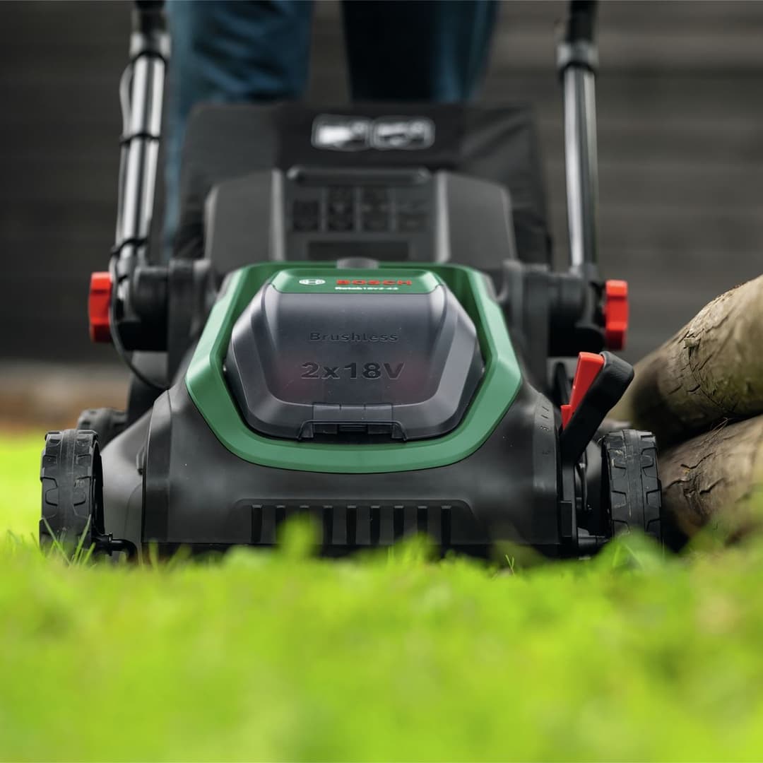 Bosch Rotak 43cm Electric Cordless Rotary Lawnmower - 36V - Image 7