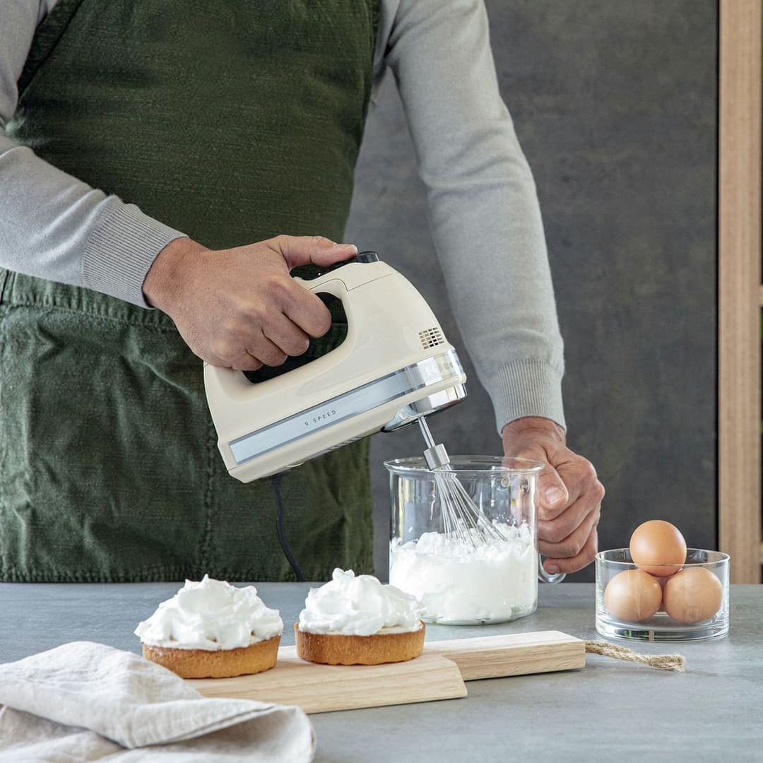 KitchenAid 5KHM9212BAC Artisan 9 Speed Hand Mixer - Cream - Image 2
