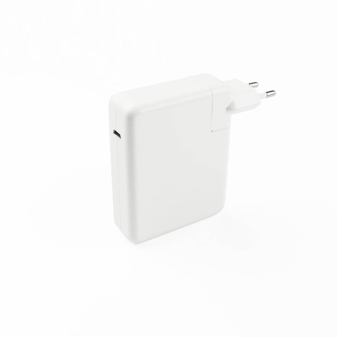 USB-C Charger for Apple - Image 1