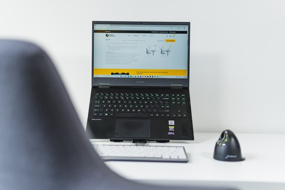 BakkerElkhuizen UltraStand Universal Laptop stand Black, Dark Gray 15.6" - Image 2