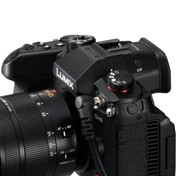 Olympus OM System 1 - digital camera M.Zuiko Digital ED 12-40mm F2.8 PRO II lens - Image 4
