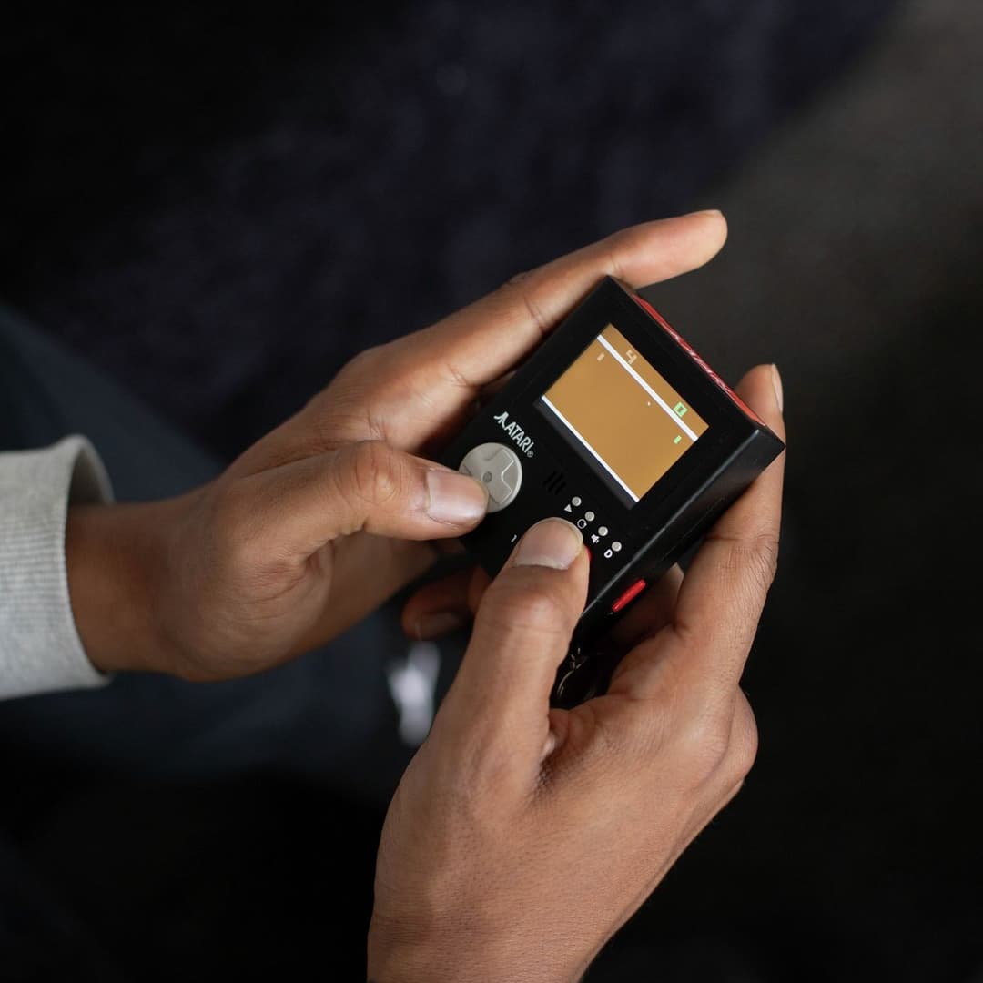 Official Atari Cartridge Handheld Keyring Console - 3 In 1 Games: Pong, Asteroids & Missile Command - Image 3