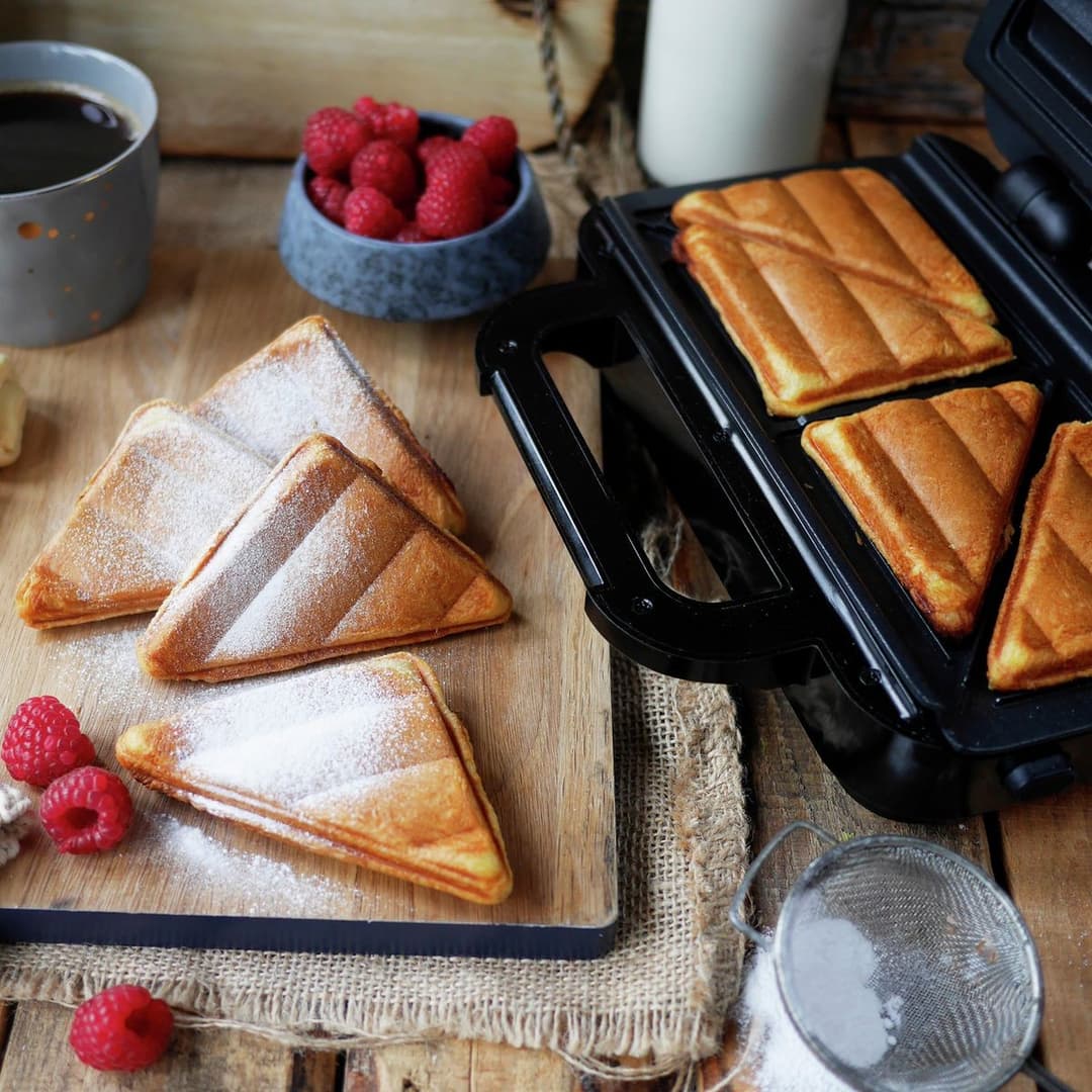 Breville VST082 Ultimate 2 Portion Sandwich Toaster - Black - Image 8