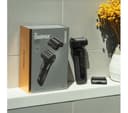 MANSCAPED The Chairman Pro Wet & Dry Foil Shaver - Black thumbnail 8