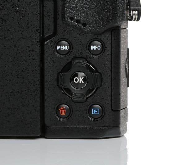 Olympus OM-D E-M5 Mark II Mirrorless Camera with M.Zuiko 12-50mm f/3.5-6.3 Lens - Black - Image 5