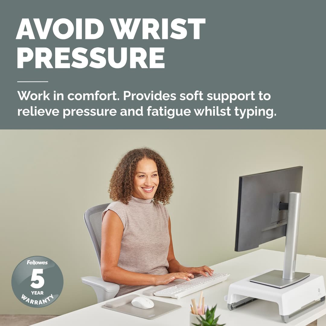 Fellowes Keyboard Wrist Rest Breyta Keyboard Wrist Support with Antibacterial Protection Ergonomic Wrist Support Sand - Image 2
