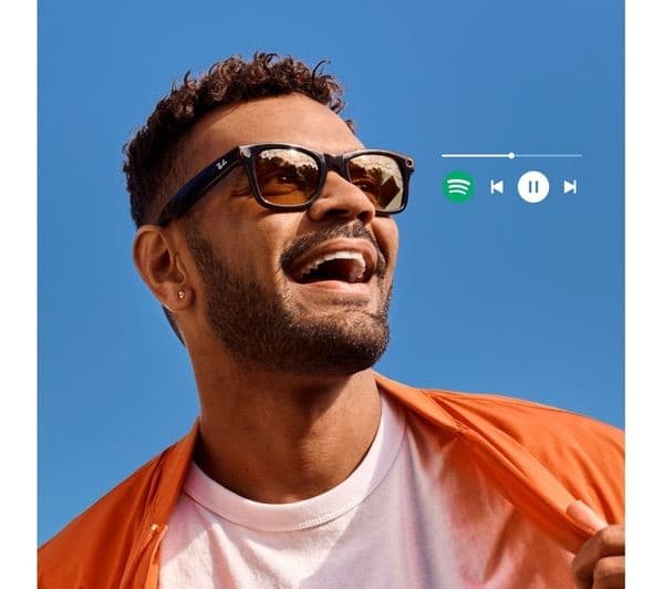 RAY-BAN Meta Wayfarer Glasses RW4006 - Matte Black, Polarized Gradient Graphite - Image 6