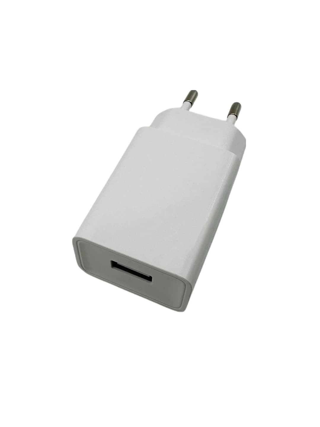 MicroConnect PETRAVEL43 USB Charger for Smartphones & Tablets, 5V/1A 5W, 1 x USB-A, White - Image 1