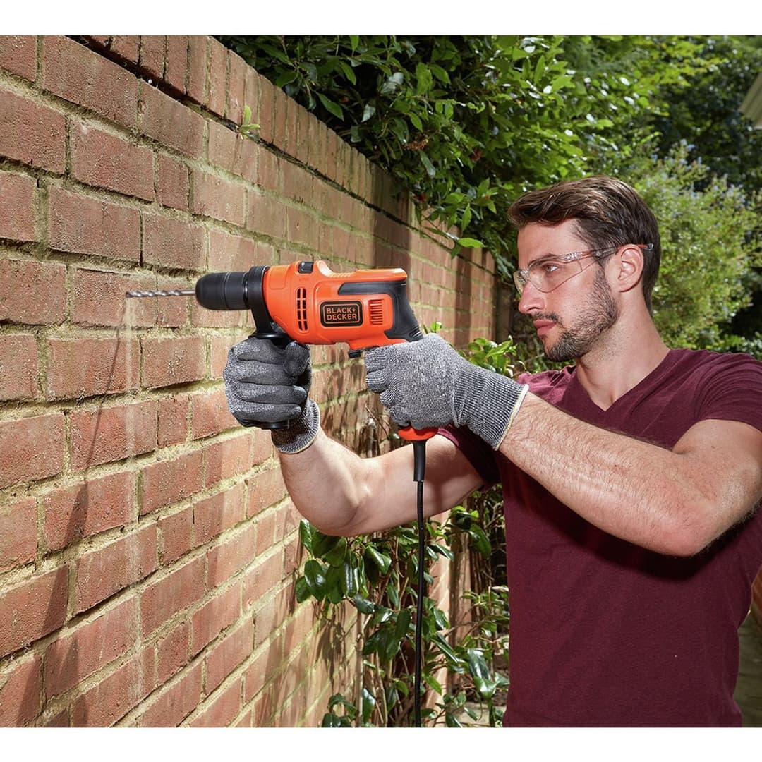 Black + Decker Keyless Corded Hammer Drill - 500W - Image 3