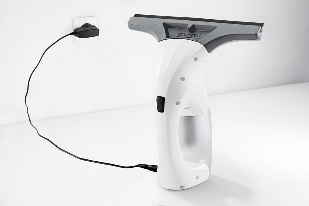 Kärcher WV 1 Plus Window Vacuum Cleaner - White - Image 2