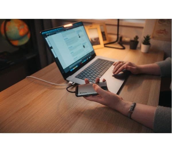 VERBATIM 49142 8-Port USB Type-C Hub Grey - Image 2