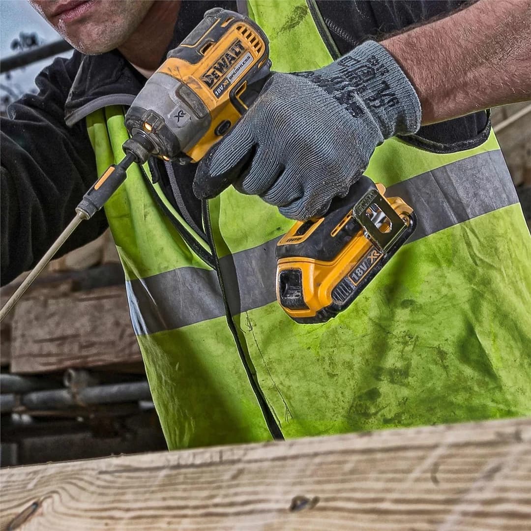 DeWalt DCK266M2T-GB 18V XR Brushless Combi Drill and Impact Driver Kit 2x4.0Ah - Image 2