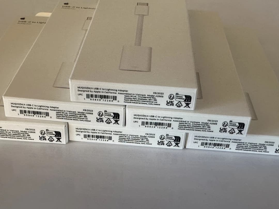 Apple USB-C to Lightning Adapter A2868 (MUQX3ZM/A) - White - Image 6