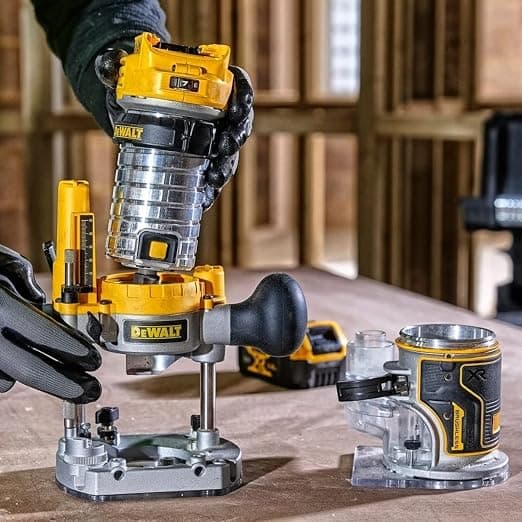 DeWalt DCW604NT 18V XR Brushless 1/4 Inch Cordless Router Trimmer Kit with 4.0Ah Battery - Image 6
