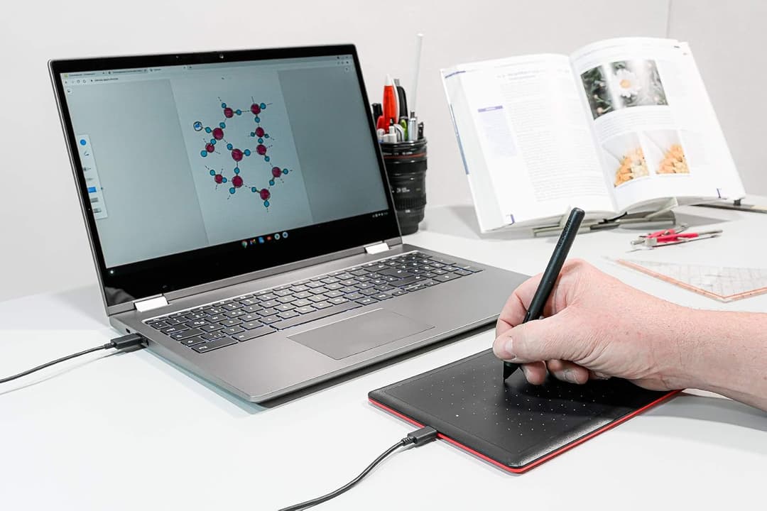 Wacom One Medium Creative Pen Tablet USB - Black - Image 6