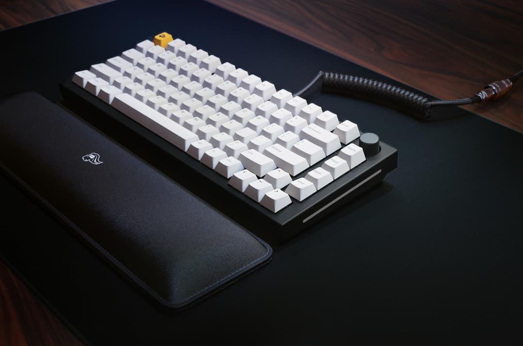 GLORIOUS GMMK PRO 75% Custom Mechanical Keyboard - Black - Image 5