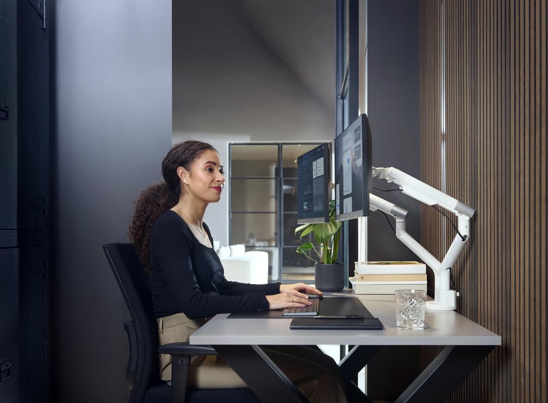 One For All DM 7220 Universal Dual Monitor Arm - White - Image 4