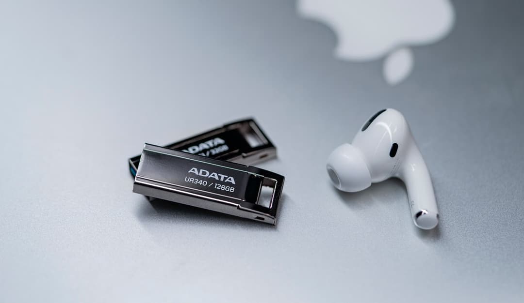 64GB AData Royal UR340 Ultra-Compact USB3.0 (USB3.2) Flash Drive - Image 6