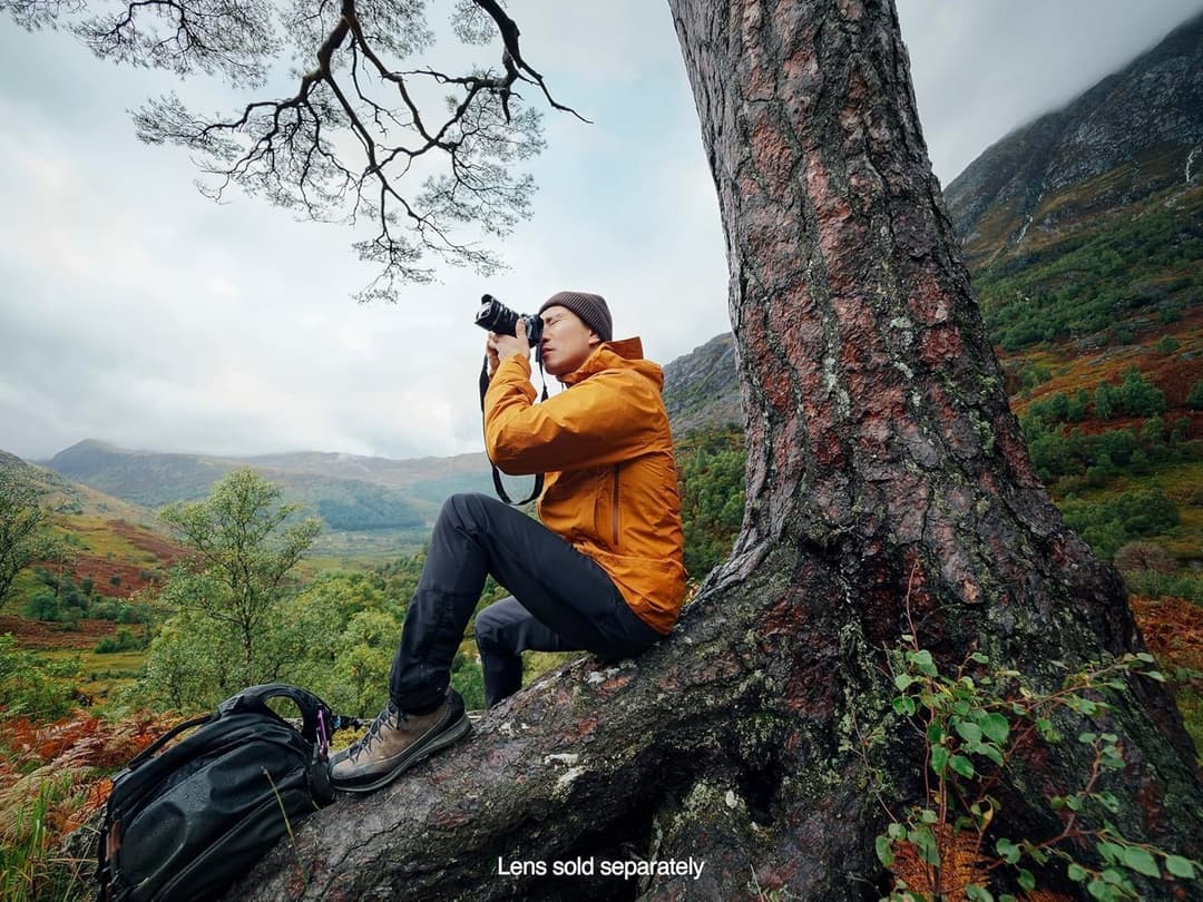 OM System OM-1 Mark II Mirrorless Camera Body - Image 8