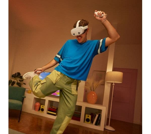 Meta Quest 3S VR Headset 256GB White - Image 9