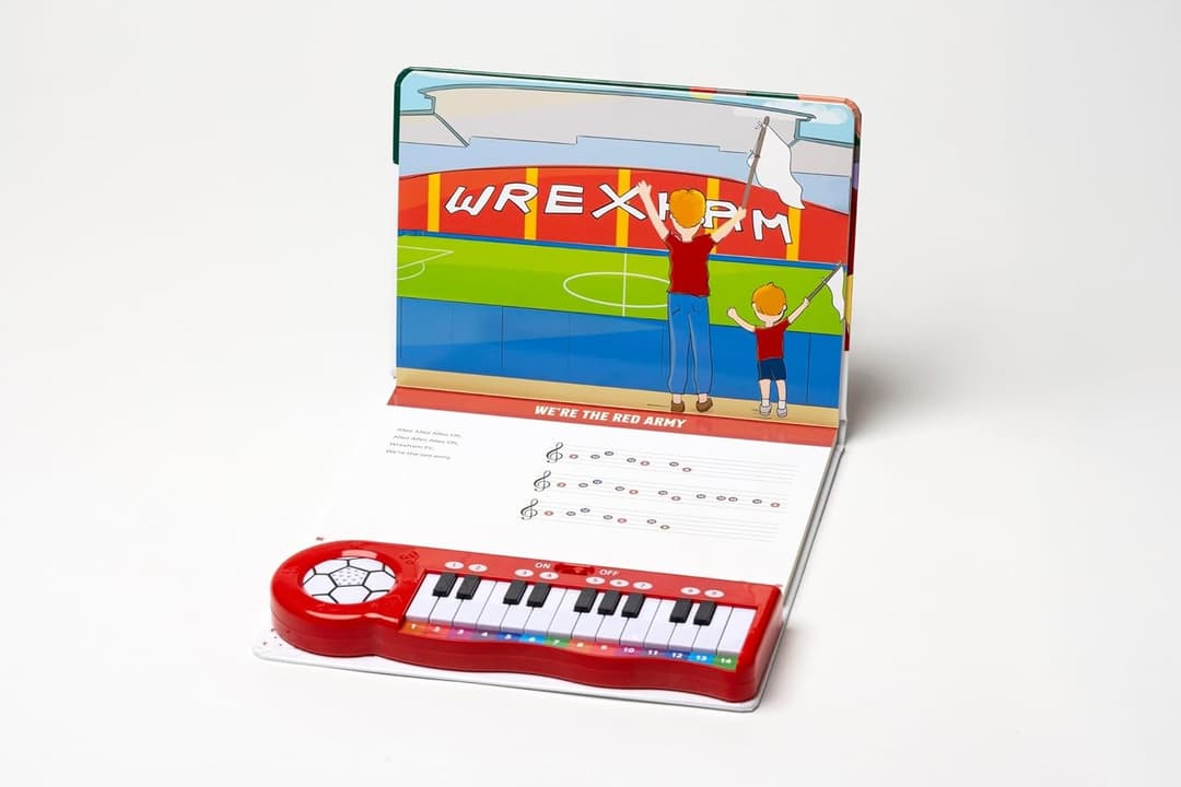 Wrexham AFC Wrexham Fan Chants Piano Book - Image 3