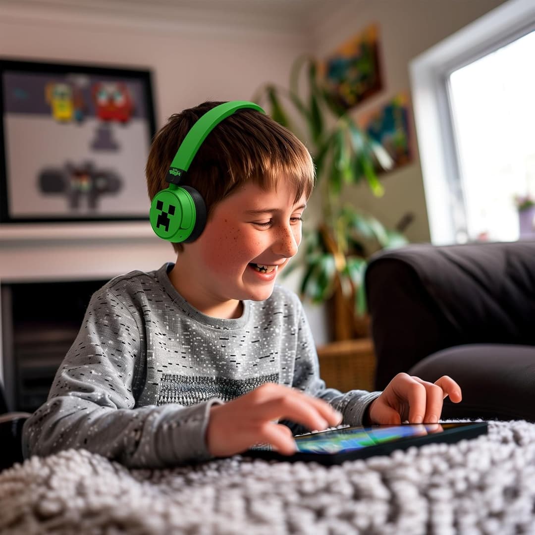 Minecraft Wireless Headphones - Image 2