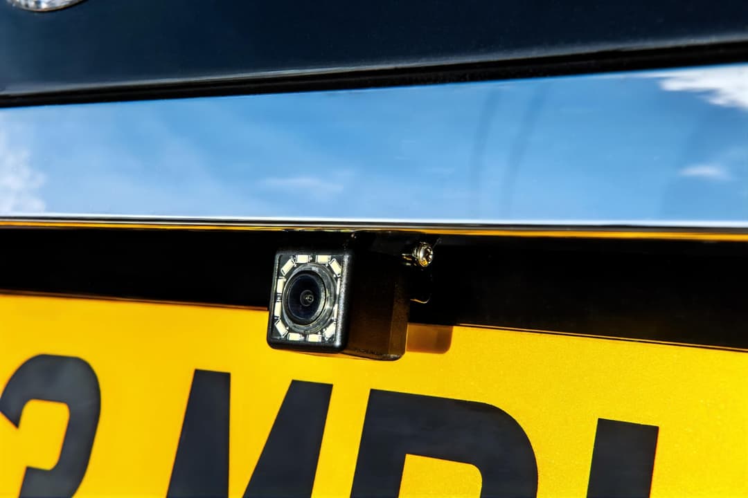 Road Angel RA8200 Universal Compact Reversing Camera - Black - Image 6