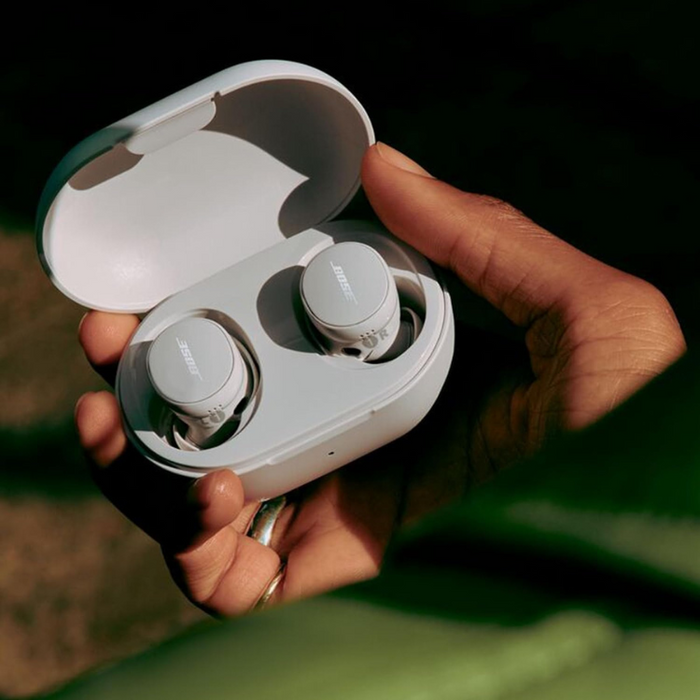 Bose QuietComfort True Wireless Noise Cancelling Earbuds – White Smoke